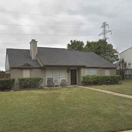 15 min to Downtown Dallas! 4BR Family Friendly Home Отели в г. Ланкастер