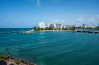 What a view! Oceanfront Studio, Superb Location, very central!