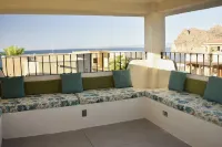Casa Paraiso - 1 minute walk to the Beach! - Bathtub