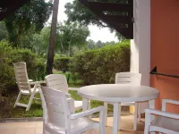 Apt type studio, 4/5 pers, in residence with swimming pools, beach and golf on foot