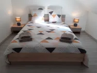 Ideal house for a break in the countryside and to discover Burgundy Hotel a Courtenay