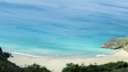 Family-sized villa- 5 mins from secluded beach! 10 mins from city centre!