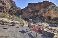 On-Site Trails! Hot Tub Hideaway in Zion Area