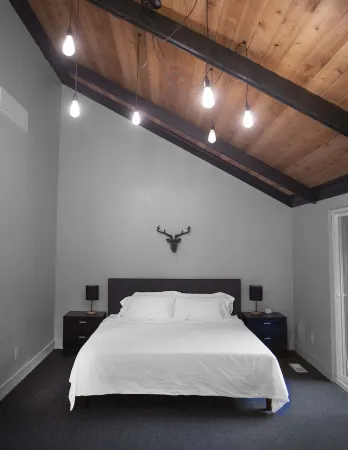 The Hammock House, Sauna, Hot Tub, and Arcade at the Cottonwoods.