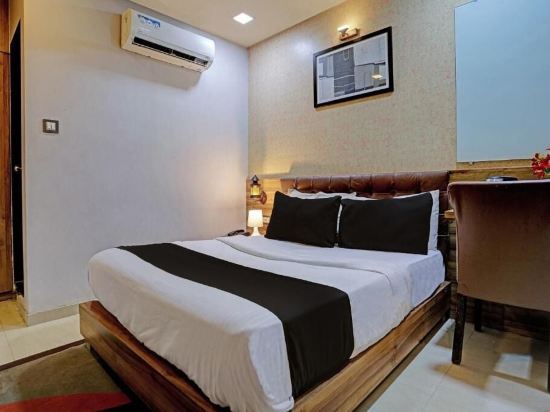 Hotel Blue Inn Residency