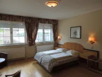 Hotel-Restaurant Zum Onkel Jonathan Hotels in Raeren