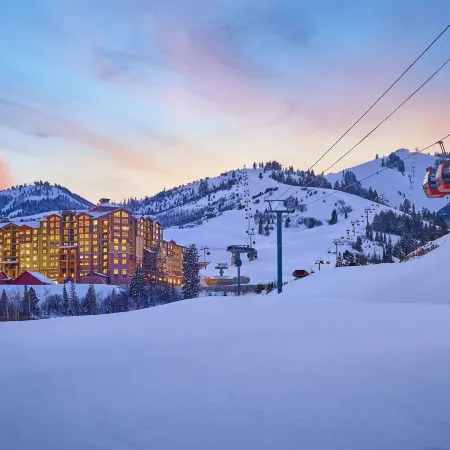 Studio Steps to Red Pine Gondola & Canyons Village Save 20% on 7 Nights!