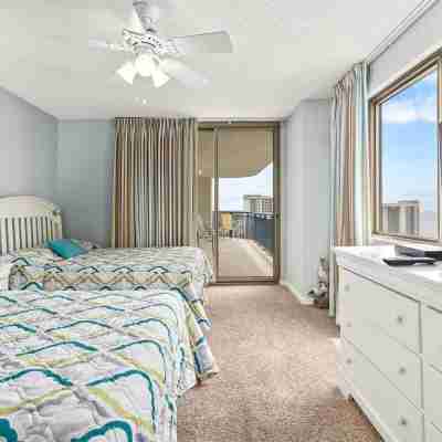 Brighton Tower 1909 3Br 3ba Oceanfront 3 Bedroom Condo by RedAwning Rooms