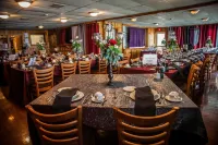 Beachwood Resort Hotels in Trent Lakes