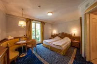 Cityhotel Goldener Adler B&B Hotels in Villanders