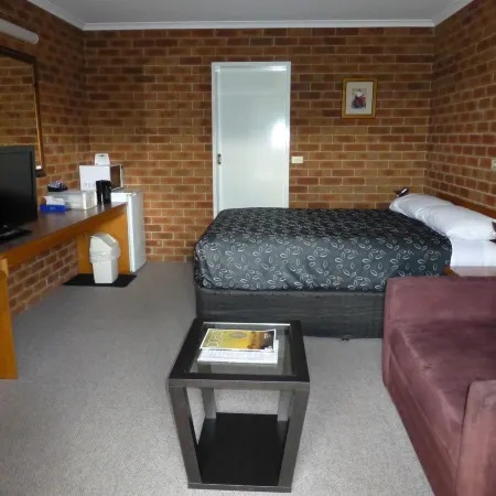 Inverloch Central Motor Inn