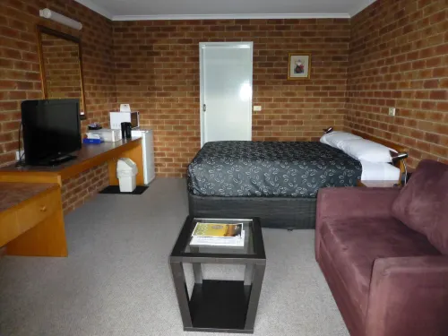 Inverloch Central Motor Inn Hotels in Inverloch