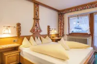 Hotel Jäger 3Sterne Superior Hotels in Juns