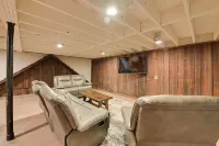 Red River Gorge Cabin: Hike + Relax! - 3-Star