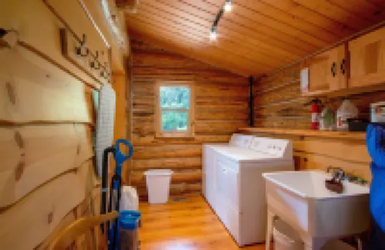 The Log Cabin 2 Bedroom Home by RedAwning