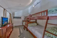 2Br+ Loft Centrally Located Kirkwood Great Value 2 Bedroom Condo by RedAwning - Parkplatz