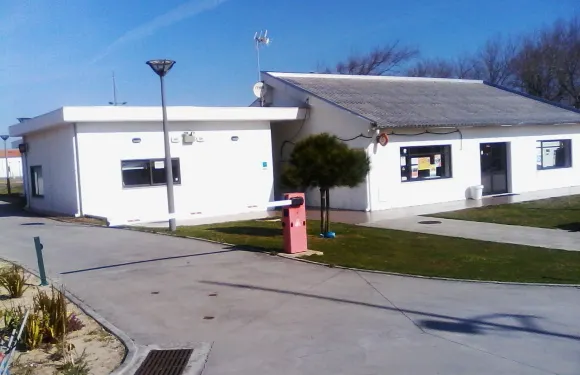 託雷伊拉露營平房酒店