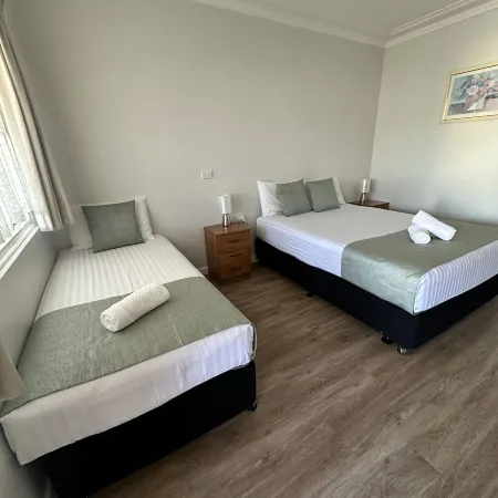 Bucketts Way Motel