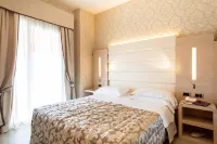 Hotel Capri Bardolino 3S