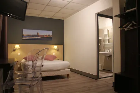 Hôtel Vol de Nuit Purpan Отели в г. Тулуз