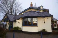 ザ ガバナーズ ハウス バイ グリーン キング インズ スタイアル周辺のホテル