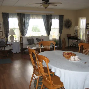 Sawin' Logs Inn