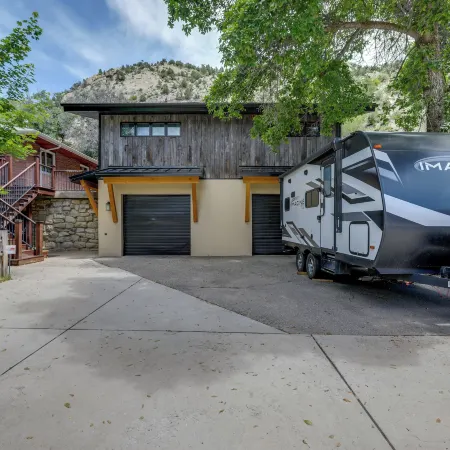 Mtn-View New Castle Escape w/ Grill!