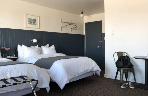 美景湖畔汽車旅店 - 弗朗西斯堡, ON