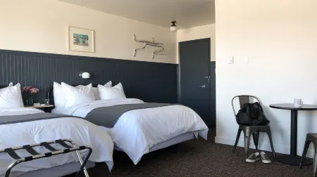 The Bayview Motel - Fort Frances, on - Lakeside Motel Отели в г. Форт Франсес