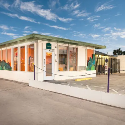 Bungalows Hostel Hoteles cerca de 18b The Las Vegas Art Distirct