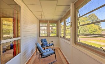 Walk to Lake Ontario Sodus Point Family Escape