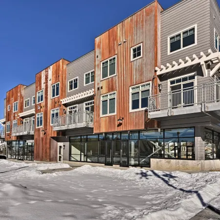 Downtown Winter Park Condo - 3 Miles to Ski Resort