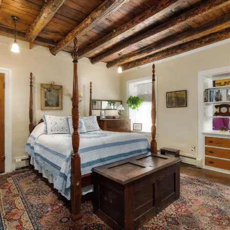The Stagecoach Inn Bed & Breakfast and Five20 Social Stop