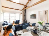 Adas Hideaway Hotels in Milnthorpe