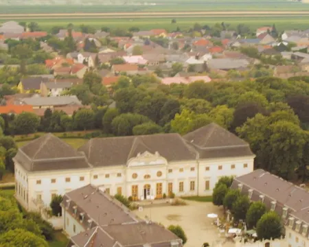 Hotel & Restaurant Knappenstöckl Hotels in Halbturn