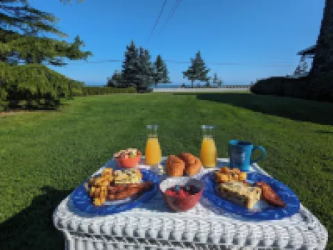 Juan de Fuca Waterfront Hotel & Cottages Hotels in Sequim