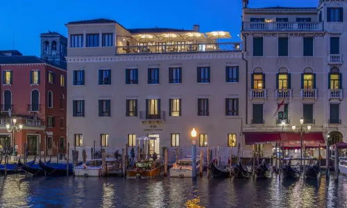 H10 Palazzo Canova