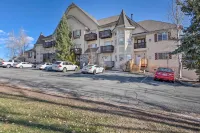 Large, Cozy Midway Studio w/ Mountain Views! - parking