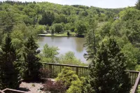 Cliff Dwellers Inn - Mountain view
