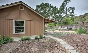 Cozy Abode w/ Patio, 16 Mi to San Luis Obispo