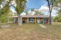 Cobblestone Cottage 10 Mi to Pomme de Terre! - 3-Star