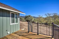 Oakhurst Duplex ~ 13 Mi to Yosemite National Park!