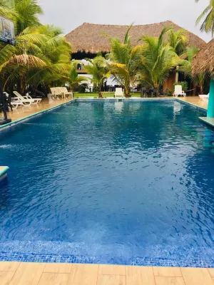 サンボマンボビーチホテル のホテル