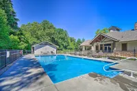 Cozy Townsend Condo, Resort-Style Amenities! - 3-Star