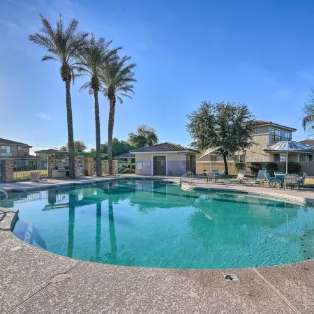 Goodyear Desert Oasis Walk to Community Pool