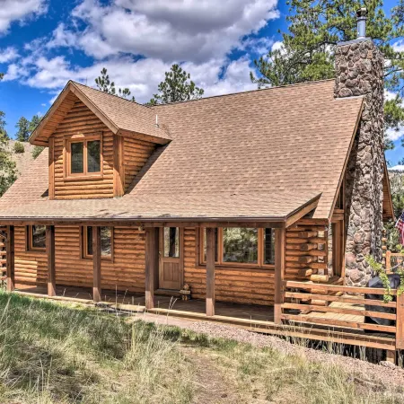 Quiet Guffey Getaway w/ Private Deck, Pond & Canoe