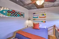 Cheery Pet-Friendly Studio w/ Shared Fire Pit - Homestays