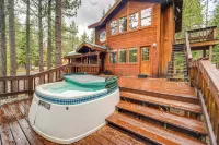 Deck w/ Hot Tub: Serene Cabin in Truckee - parking