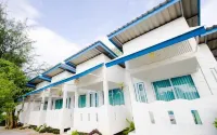 Issara Beach Resort Hotels in 