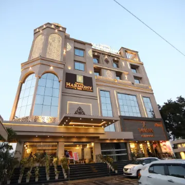 Hotel Harmony Inn